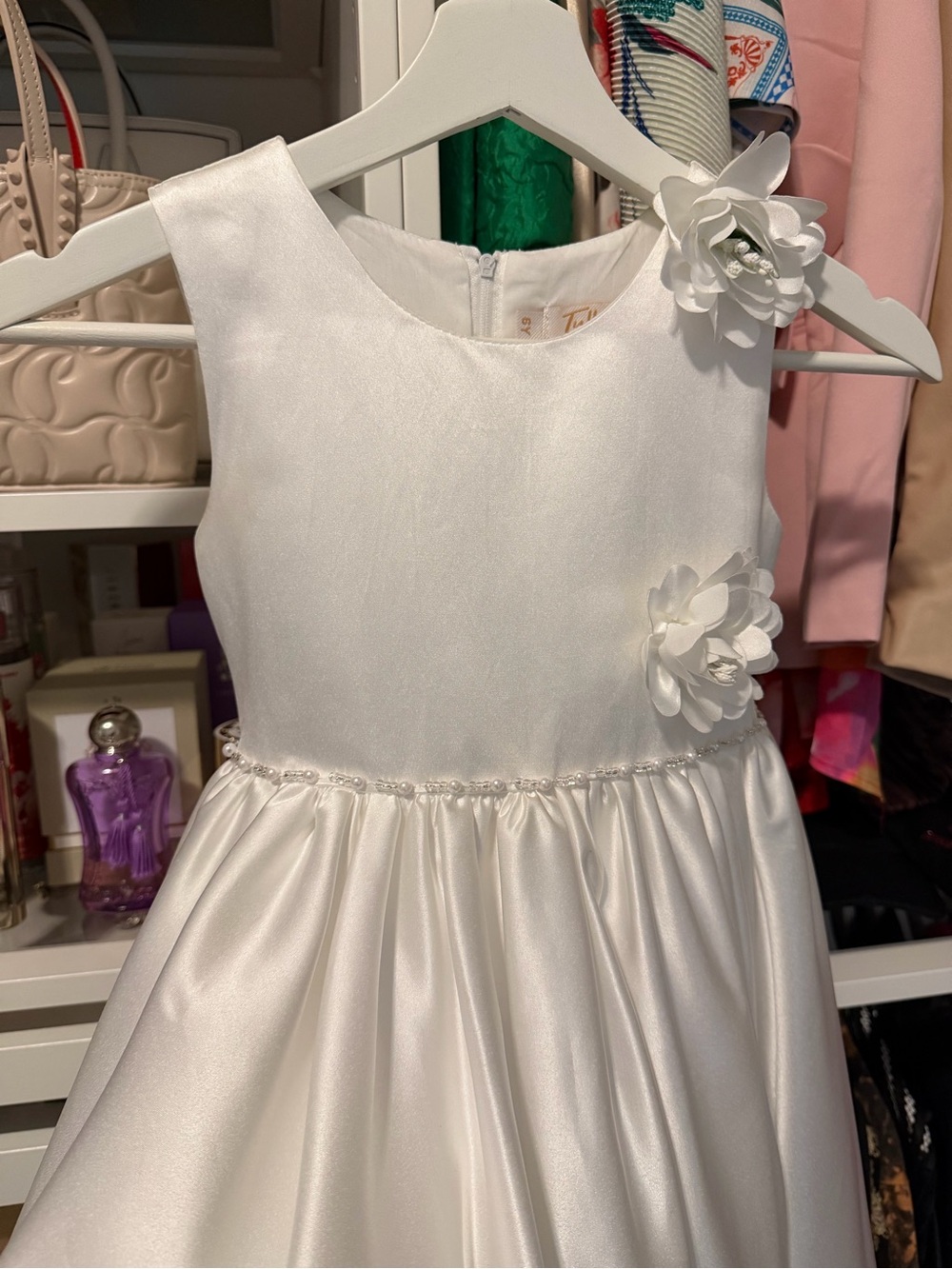 $200 Tulleen White Satin Flower Girl's Denali Dress Size 6
